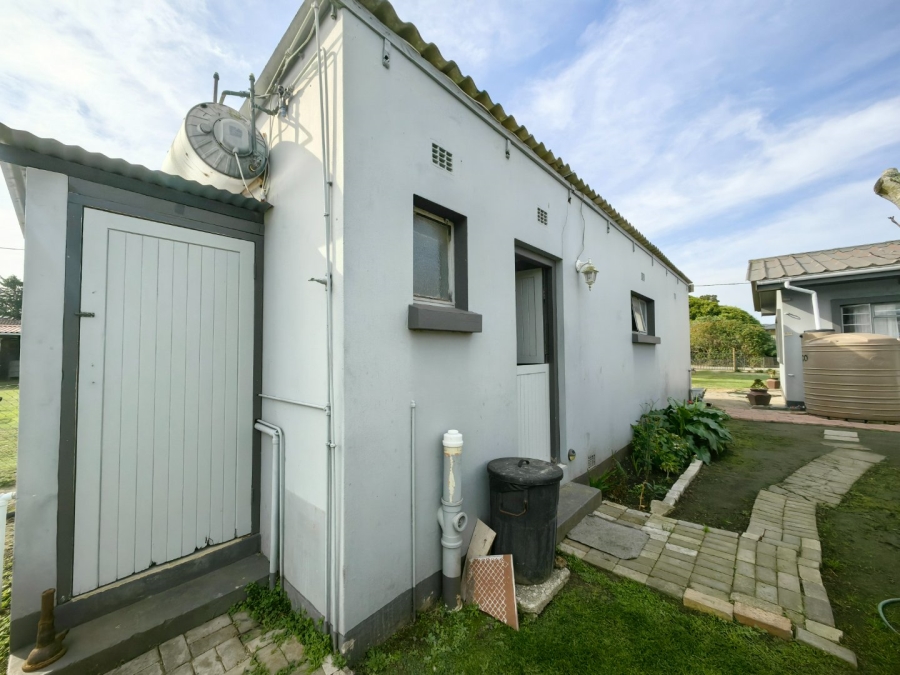 3 Bedroom Property for Sale in Fraaiuitsig Western Cape